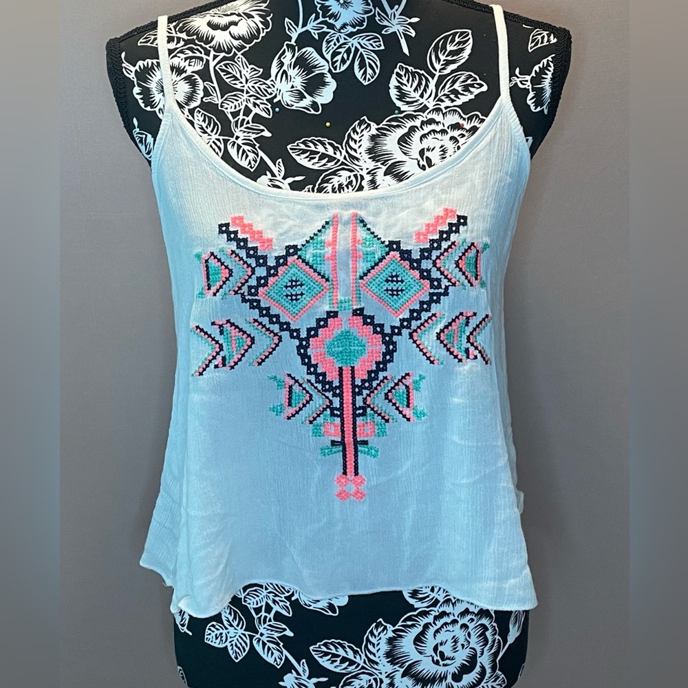 Rue21 white tank top